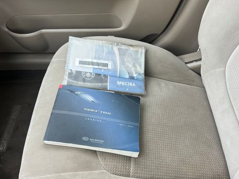 Used 2007 Kia Spectra EX image 21