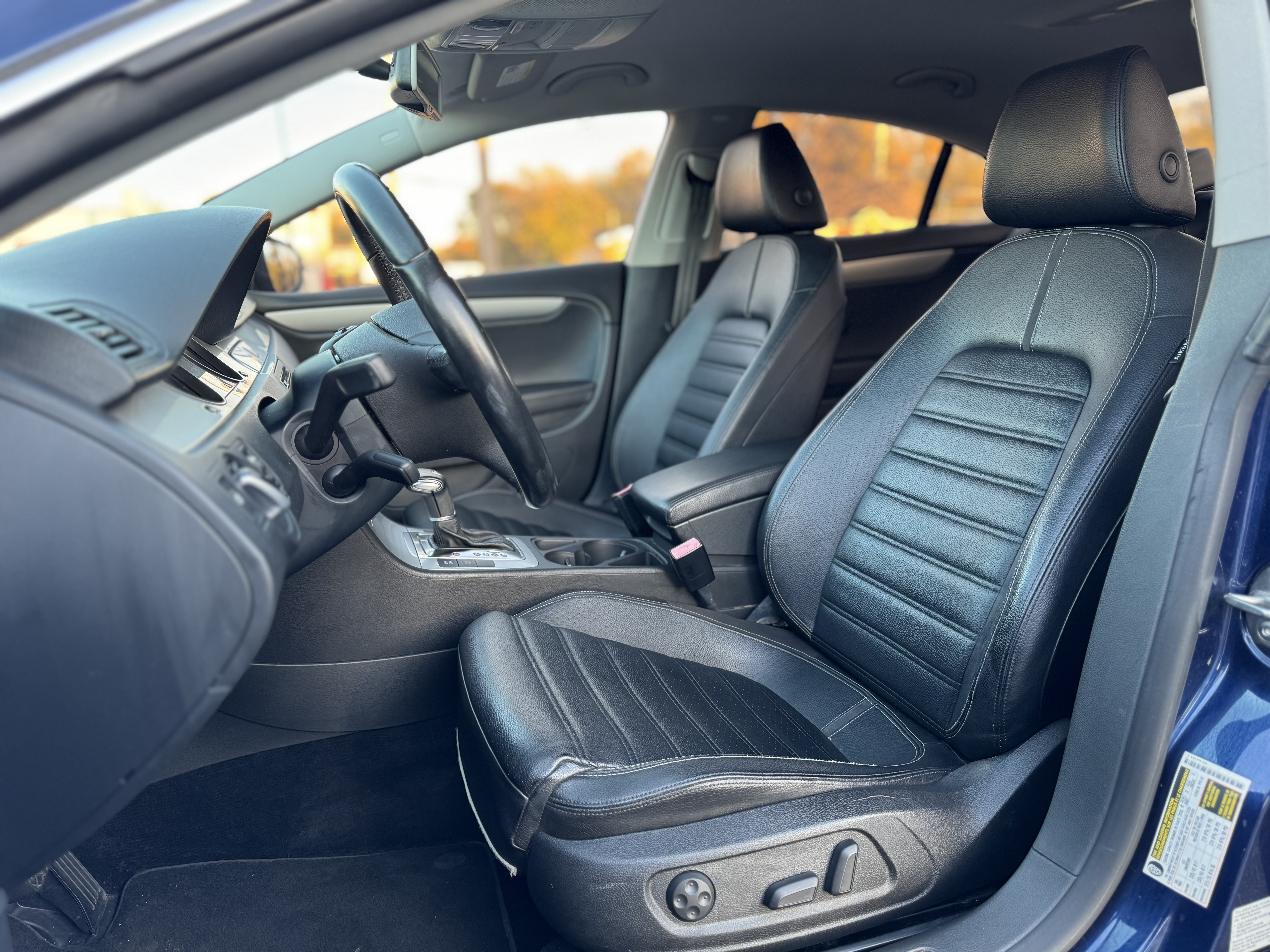 Used 2010 Volkswagen CC Sport FWD image 18