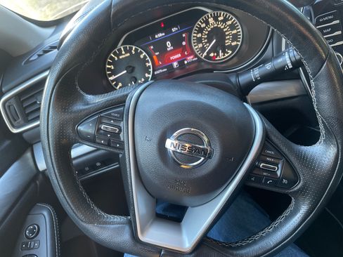 Used 2018 Nissan Maxima Platinum image 16