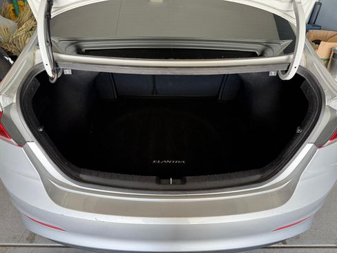 Used 2018 Hyundai Elantra SEL image 9