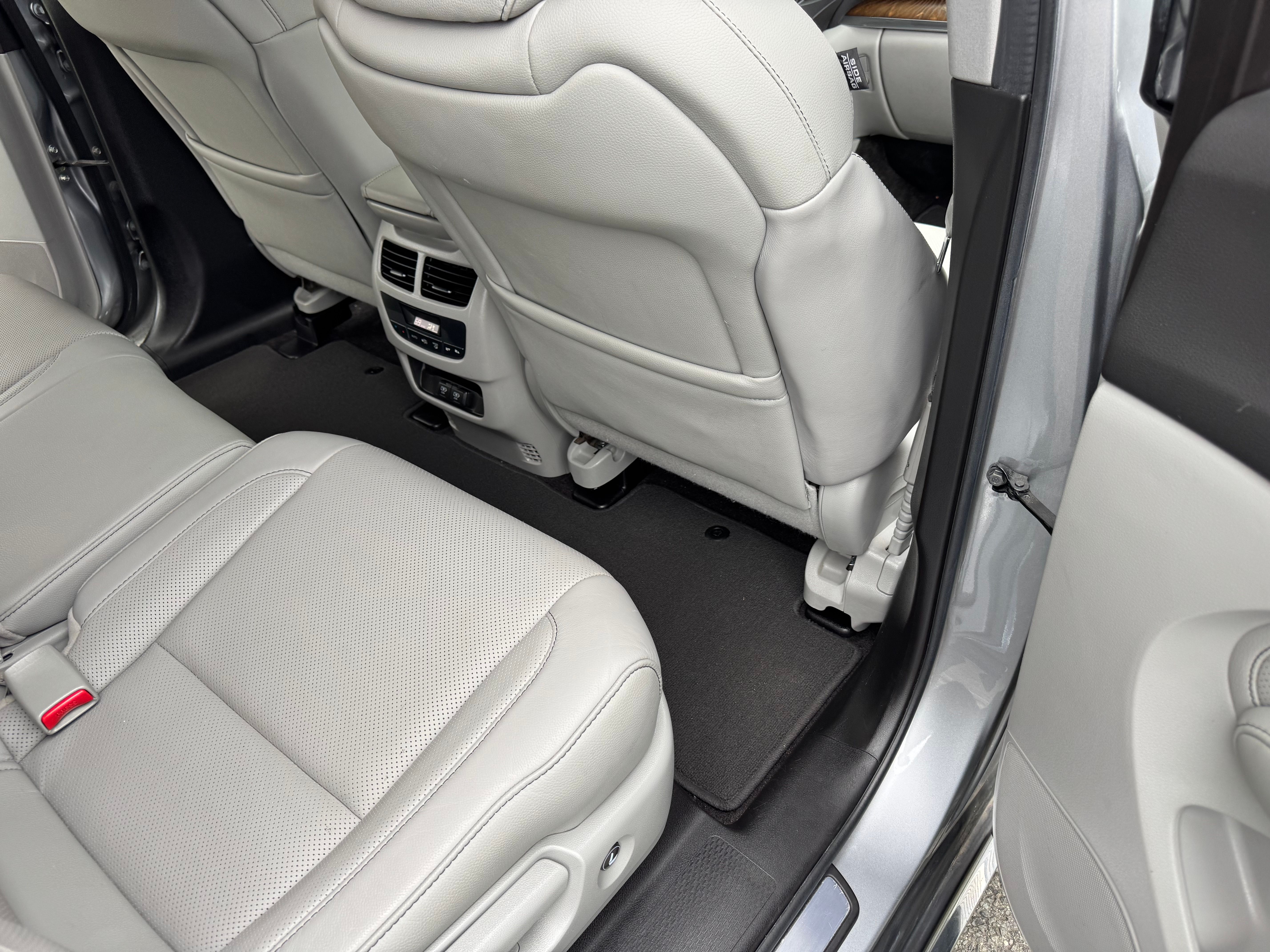 Used 2019 Acura MDX w/ Technology Package AWD/4WD image 15