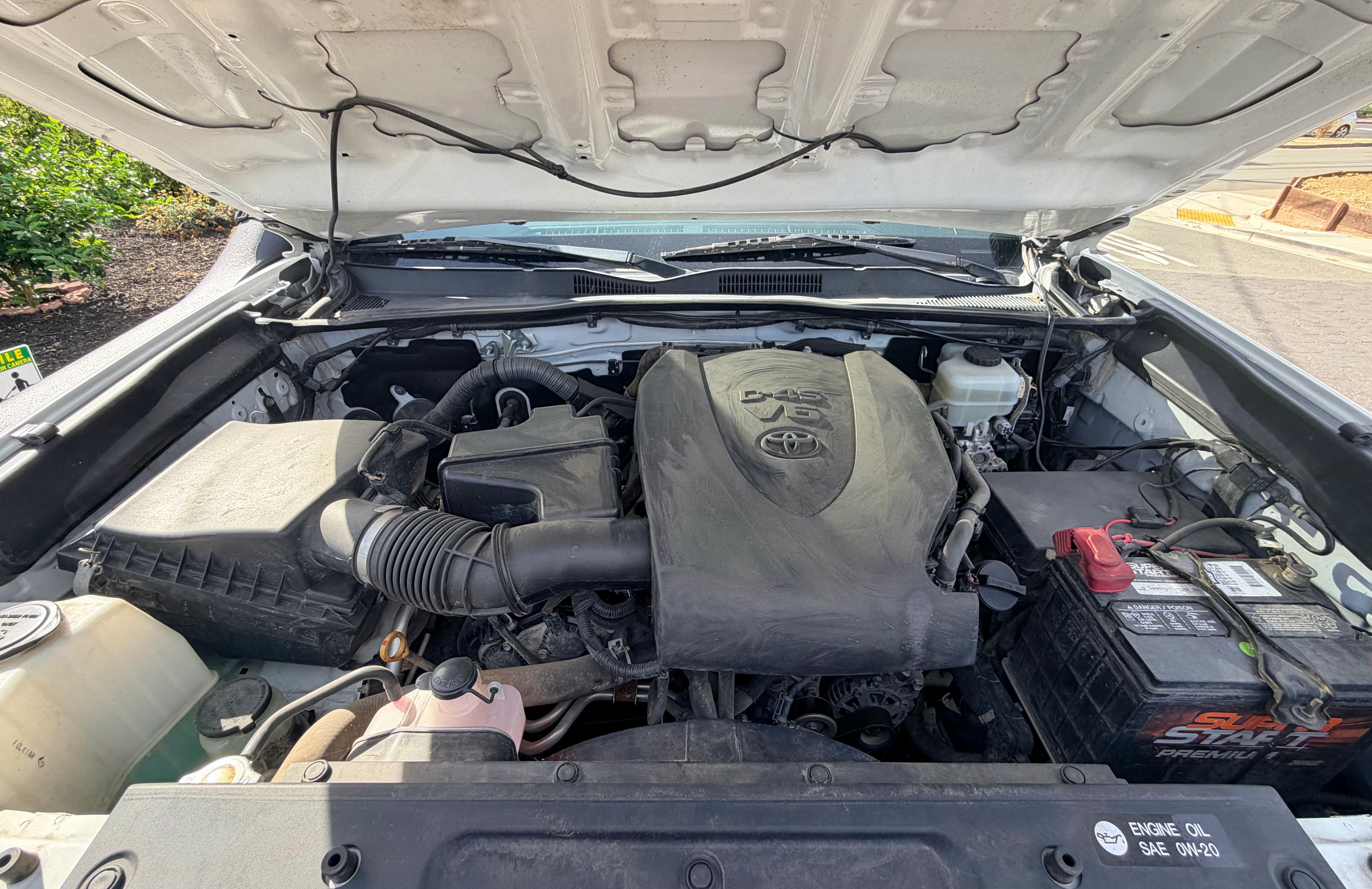 Used 2016 Toyota Tacoma TRD Off-Road AWD/4WD image 12