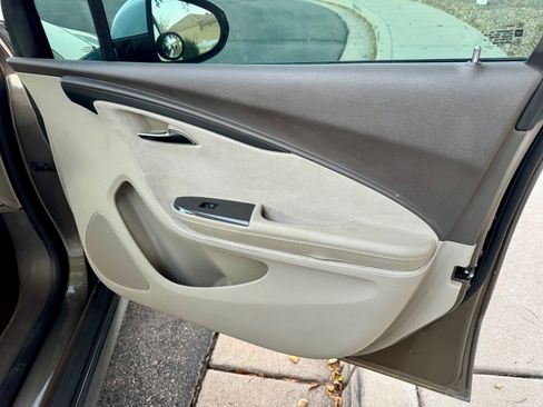 Used 2015 Chevrolet Volt Premium w/ Premium Trim Package image 14