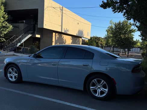 Used 2021 Dodge Charger SXT w/ Leather Interior Group RWD image 8