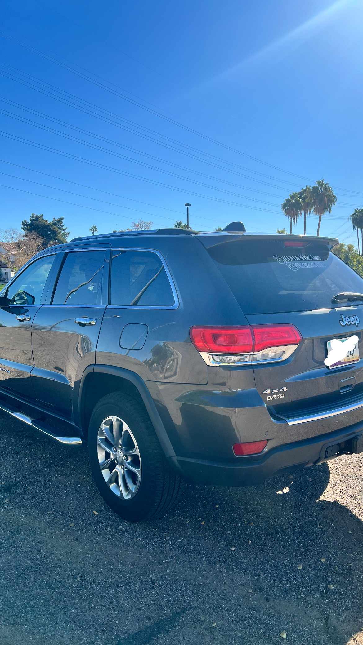 Used 2015 Jeep Grand Cherokee Limited w/ Trailer Tow Group IV AWD/4WD image 6