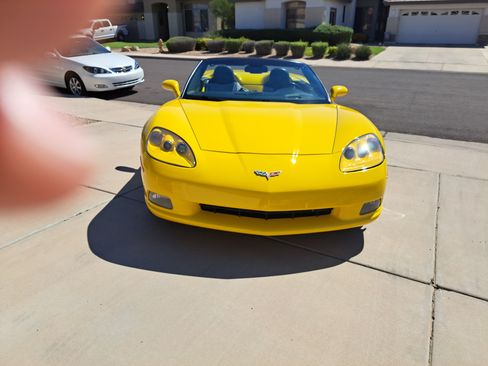 Used 2006 Chevrolet Corvette Convertible w/ Preferred Equipment Group image 5