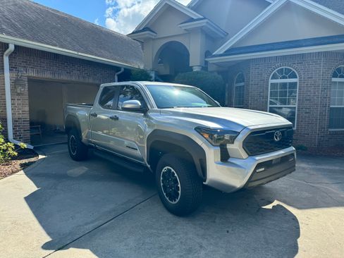Used 2024 Toyota Tacoma TRD Off-Road AWD/4WD image 2