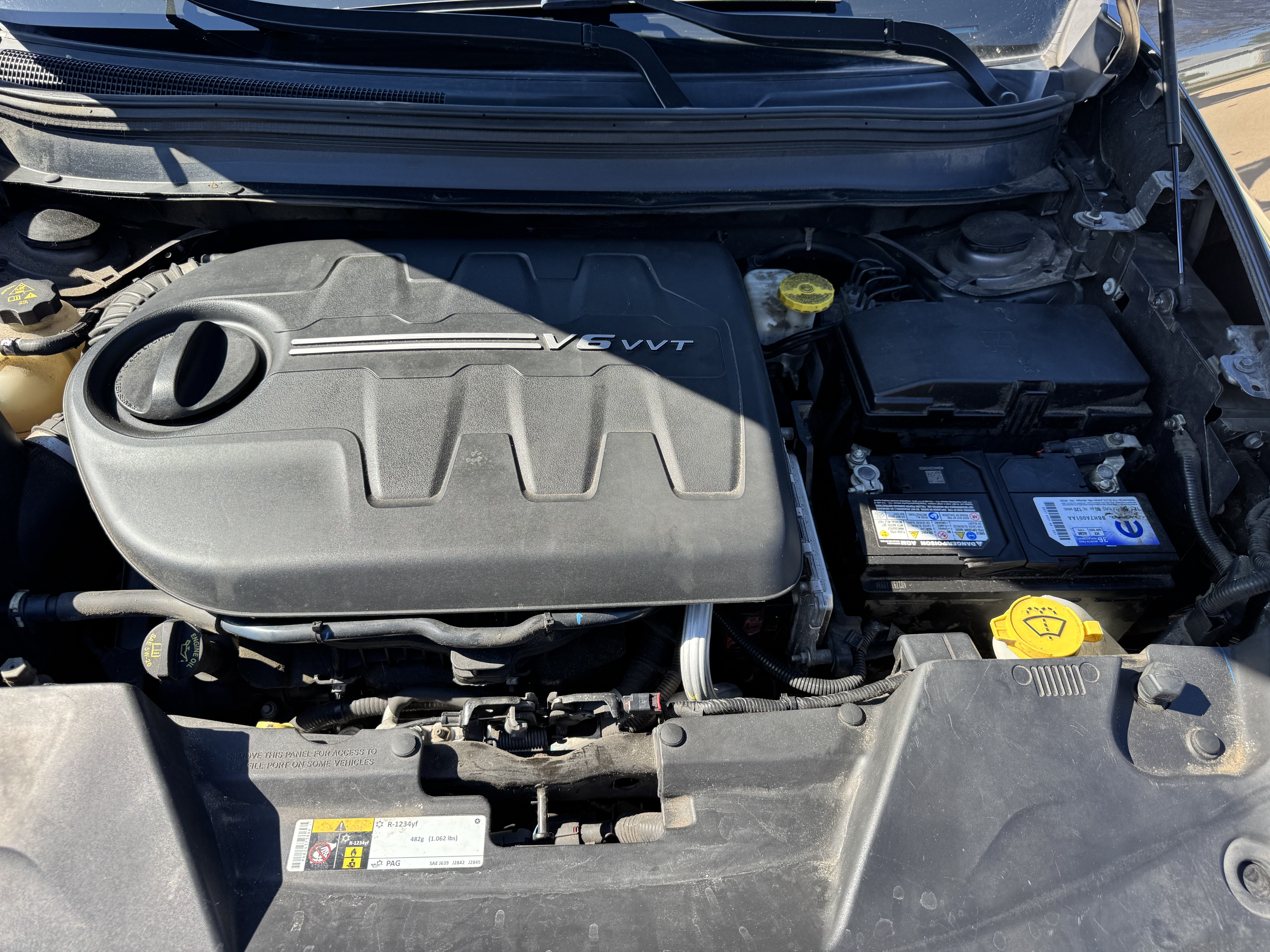 Used 2018 Jeep Cherokee Latitude w/ Altitude Package AWD/4WD image 10
