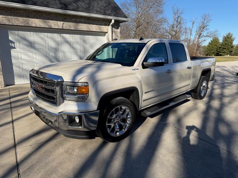 Used 2014 GMC Sierra 1500 SLT w/ SLT Crew Cab Value Package image 1