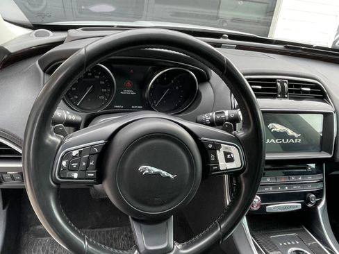 Used 2017 Jaguar XE First Edition image 11