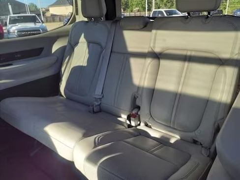 Used 2022 Jeep Wagoneer Series III w/ Premium Group I image 8