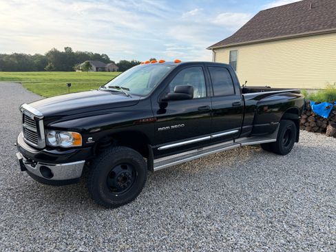 Used 2004 Dodge Ram 3500 Truck SLT w/ Trailer Tow Group AWD/4WD image 1