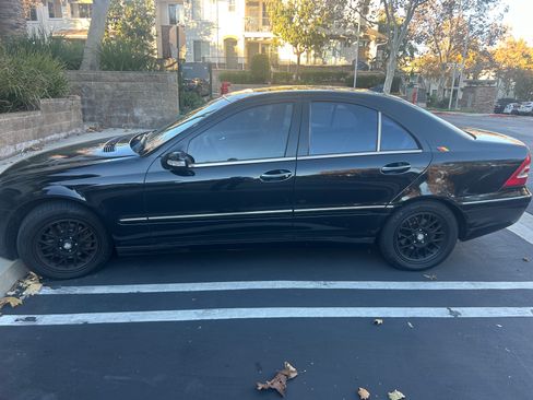 Used 2004 Mercedes-Benz C 240 Sedan image 13