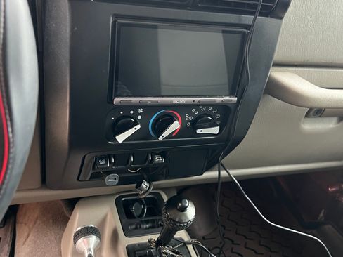 Used 2003 Jeep Wrangler Sahara image 18