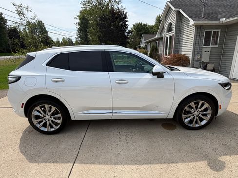 Used 2023 Buick Envision Avenir AWD/4WD image 6