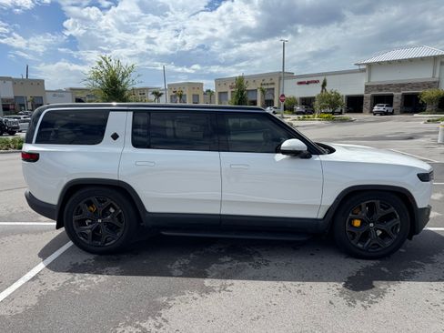 Used 2023 Rivian R1S Launch Edition AWD/4WD image 5