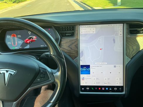 Used 2018 Tesla Model S 100D AWD/4WD image 8