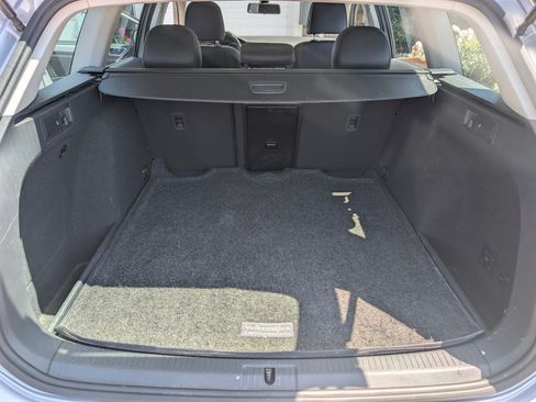 Used 2017 Volkswagen Golf SE FWD image 6