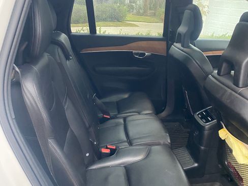 Used 2022 Volvo XC90 T8 Inscription Expression w/ Advanced Package image 8