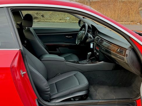 Used 2011 BMW 335i Coupe w/ Convenience Pkg image 14