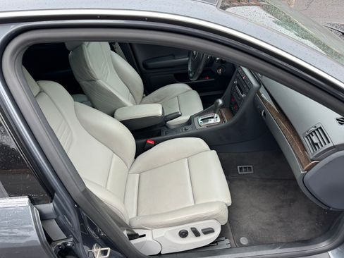 Used 2004 Audi S4 Sedan image 9