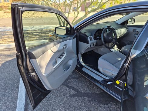 Used 2013 Toyota Corolla LE w/ Preferred Accessory Pkg #2 image 8