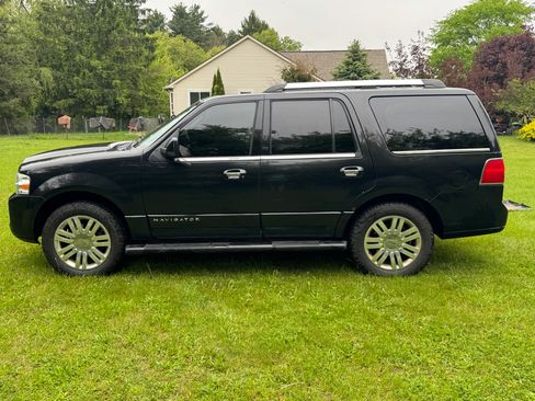 Used 2013 Lincoln Navigator 4WD w/ HD Trailer Tow Pkg image 2