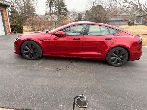 Used 2023 Tesla Model S Standard Range image 10