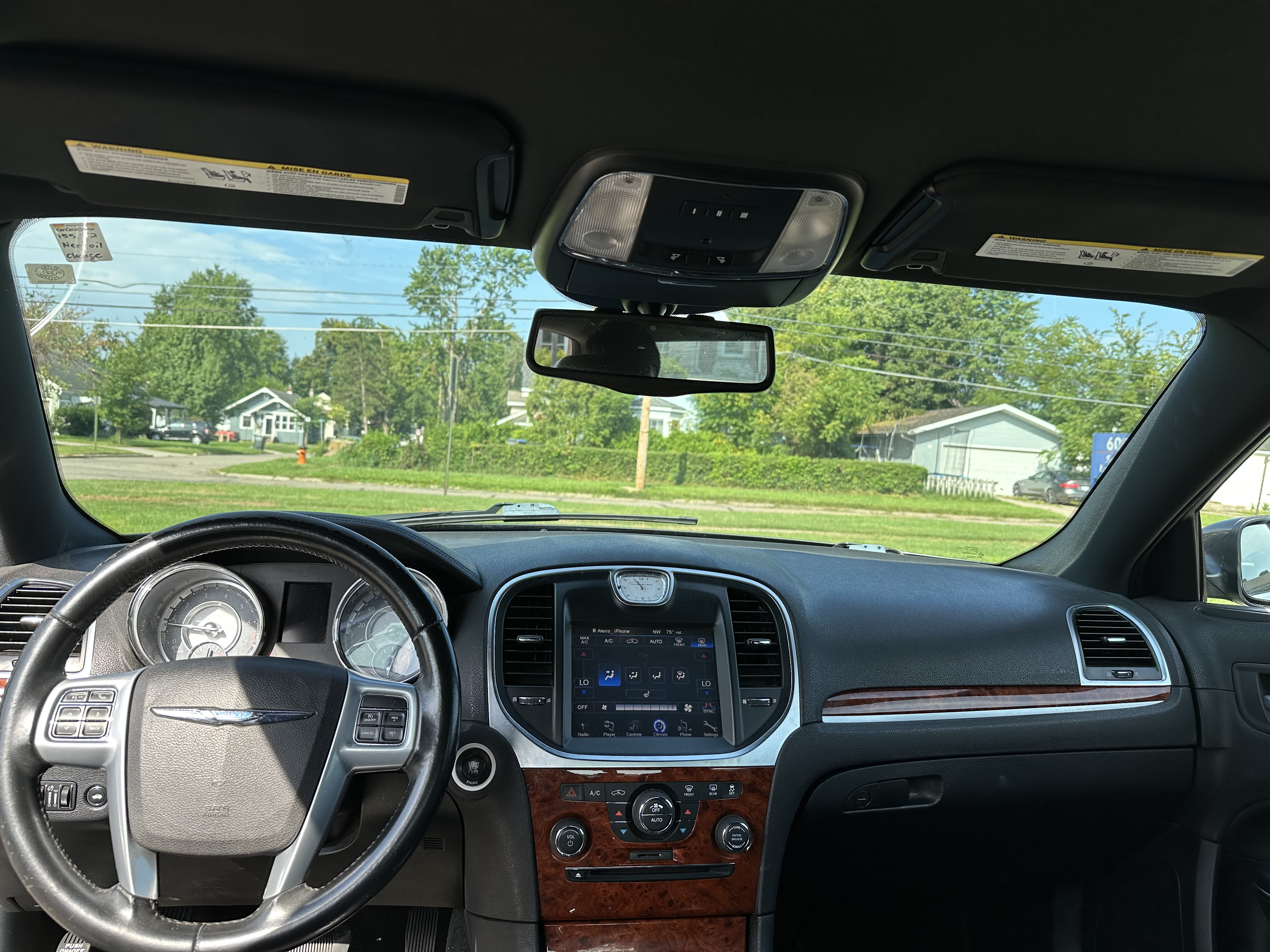 Used 2014 Chrysler 300 AWD w/ Driver Convenience Group image 14