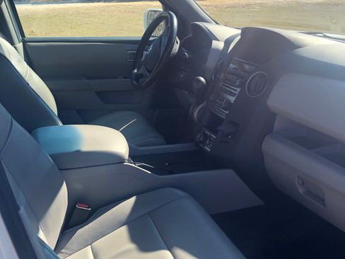 Used 2014 Honda Pilot Touring image 10