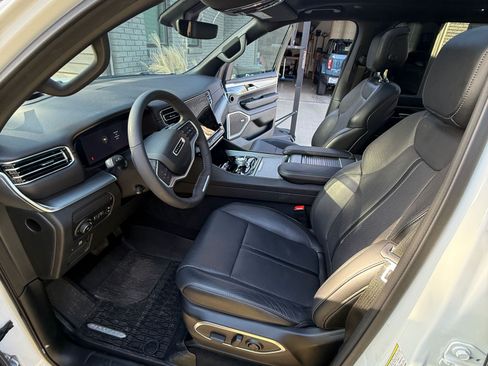 Used 2024 Jeep Wagoneer Series II w/ Convenience Group I image 28