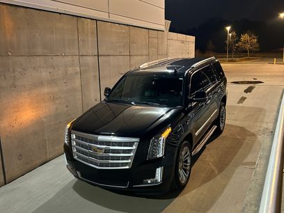 Used 2020 Cadillac Escalade Luxury w/ LPO, Radiant Package