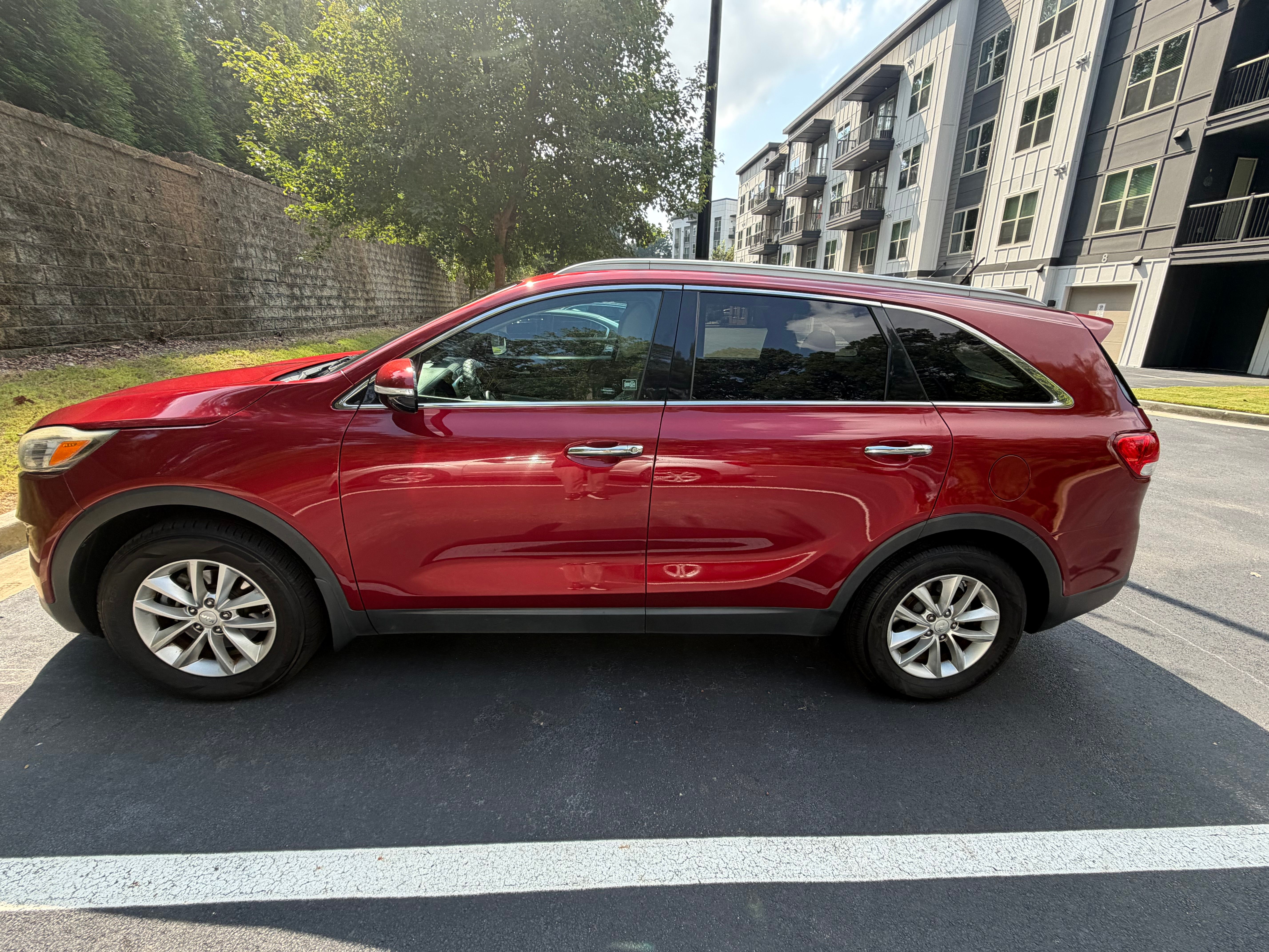 Used 2017 Kia Sorento FWD image 4