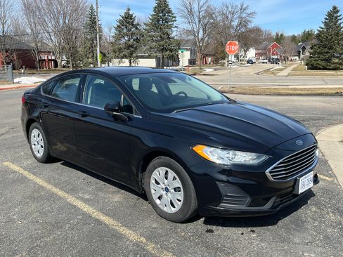 Used 2019 Ford Fusion S image 5