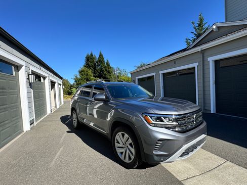Used 2021 Volkswagen Atlas SEL AWD/4WD image 4