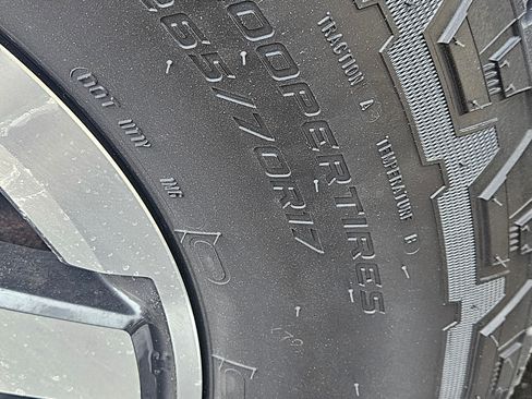 Used 2018 Lexus GX 460 Premium w/ Premium Package image 6