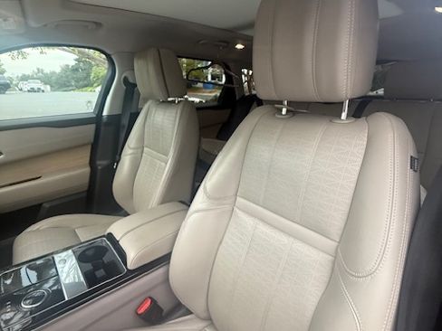 Used 2019 Land Rover Range Rover Velar S image 17