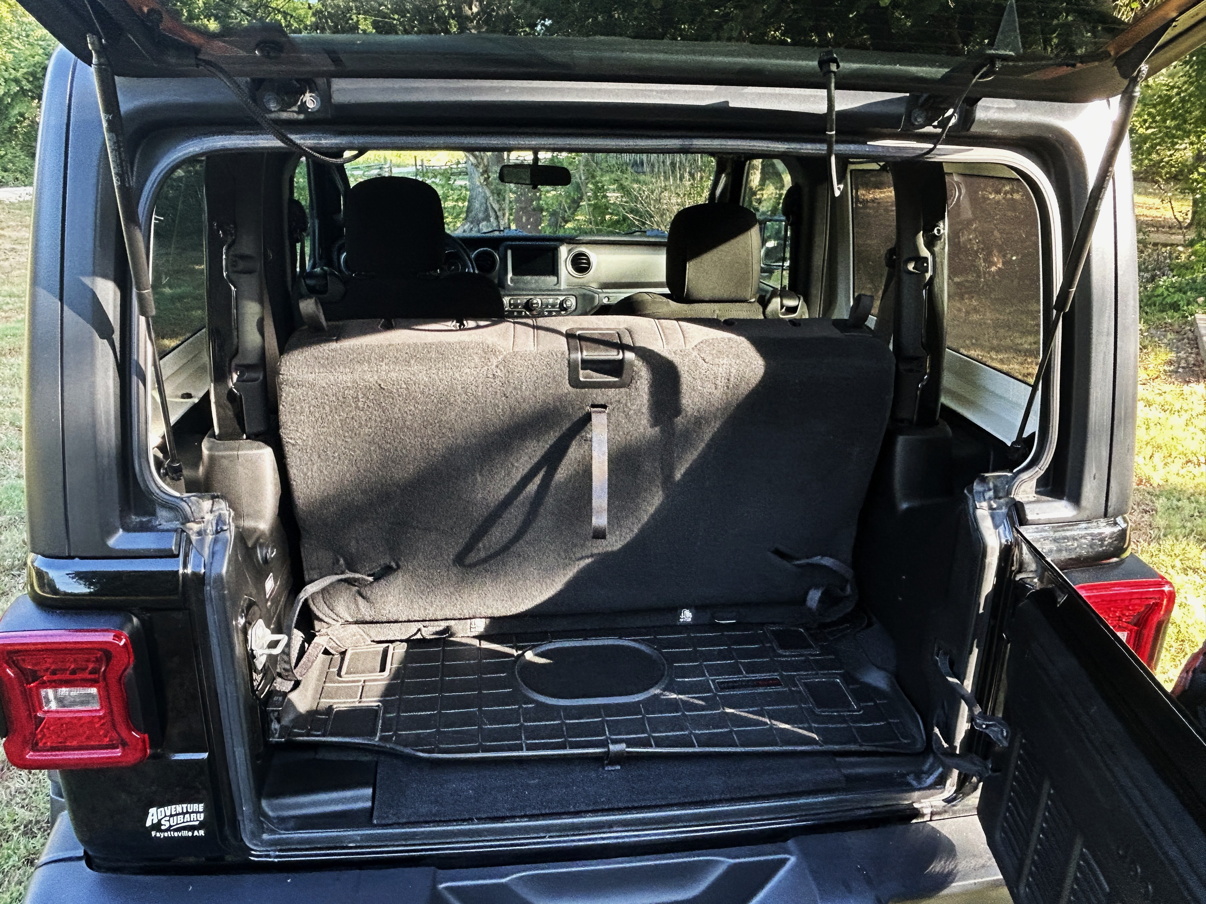 Used 2018 Jeep Wrangler Sport AWD/4WD image 10