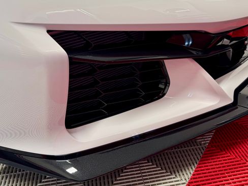 Used 2024 Chevrolet Corvette Z06 image 16