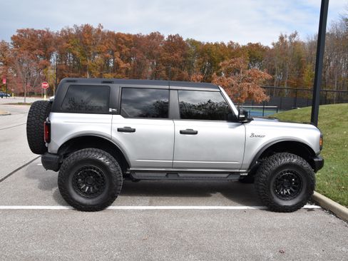 Used 2022 Ford Bronco Badlands image 13