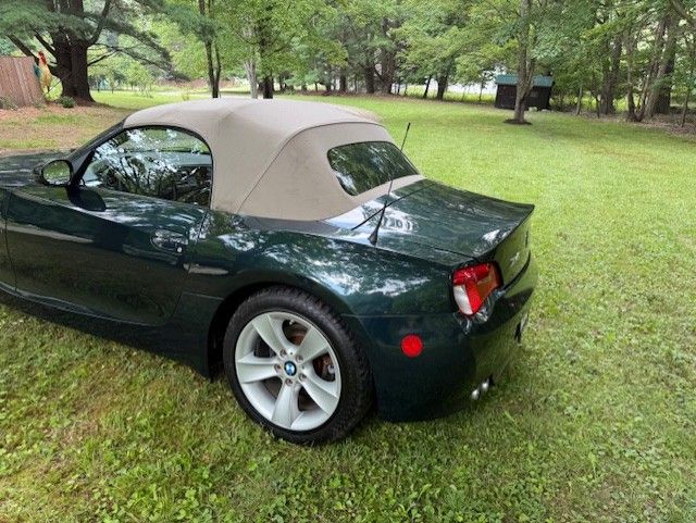 Used 2007 BMW Z4 3.0i RWD image 2