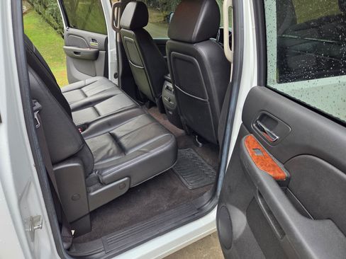 Used 2008 Chevrolet Silverado 3500 LTZ w/ Suspension Package, Off-Road image 13