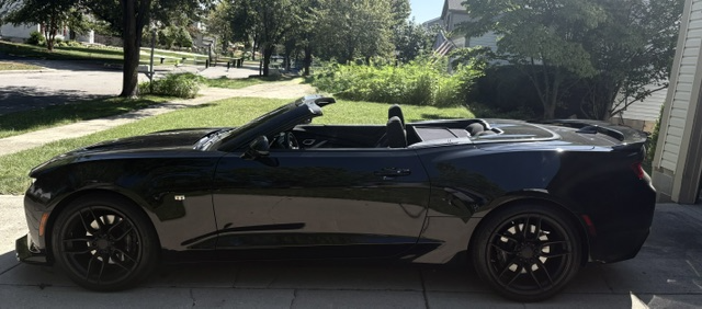 Used 2016 Chevrolet Camaro SS RWD image 1