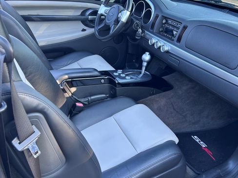 Used 2004 Chevrolet SSR Convertible Pickup 2D w/ Preferred Equipment Group image 12