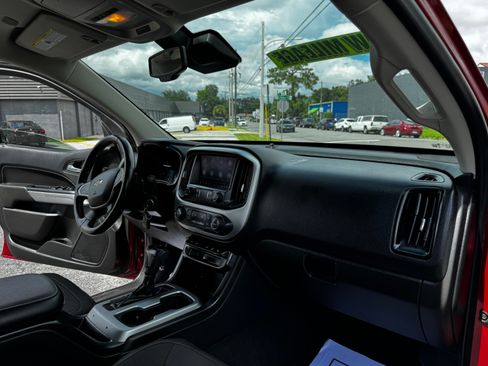 Used 2021 Chevrolet Colorado LT w/ Safety Package RWD image 17