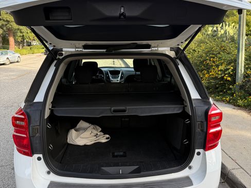 Used 2016 Chevrolet Equinox LT w/ Convenience Package image 11