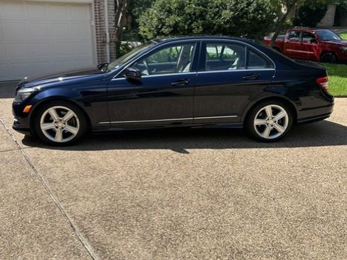 Used 2011 Mercedes-Benz C 300 Sedan image 13