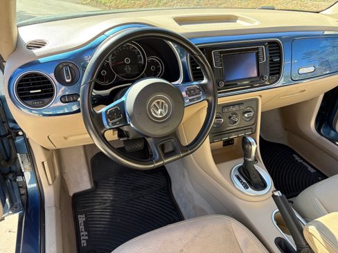 Used 2016 Volkswagen Beetle 1.8T SE w/ Lighting Package image 5