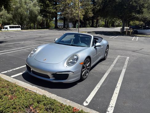 Used 2014 Porsche 911 Carrera S RWD image 2