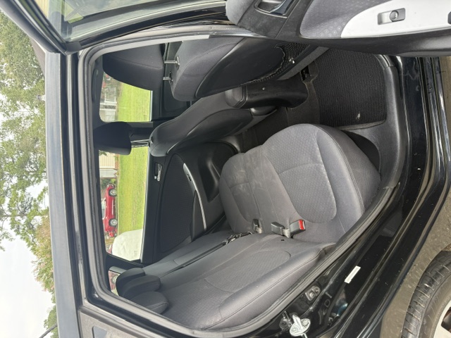 Used 2014 Hyundai Accent SE w/ Option Group 3 FWD image 8
